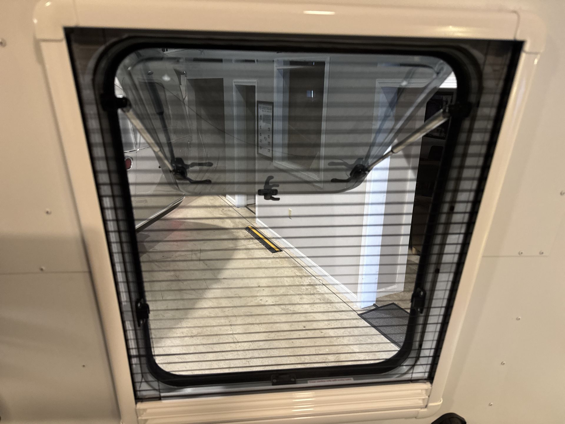 2026 Airstream 22RB Base