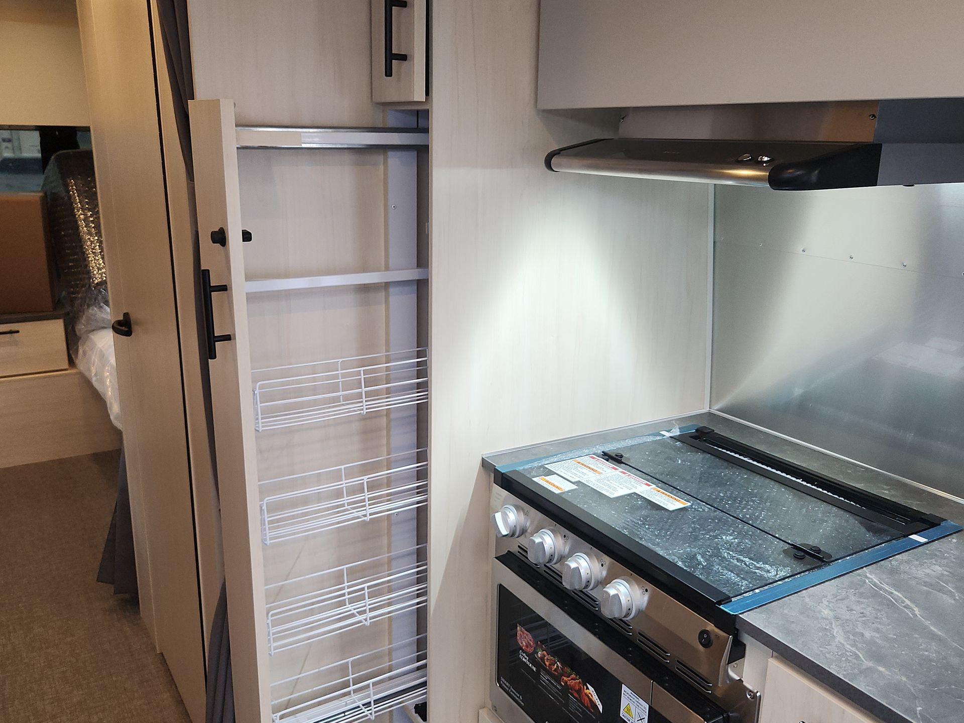 2025 Airstream 25FBT Base