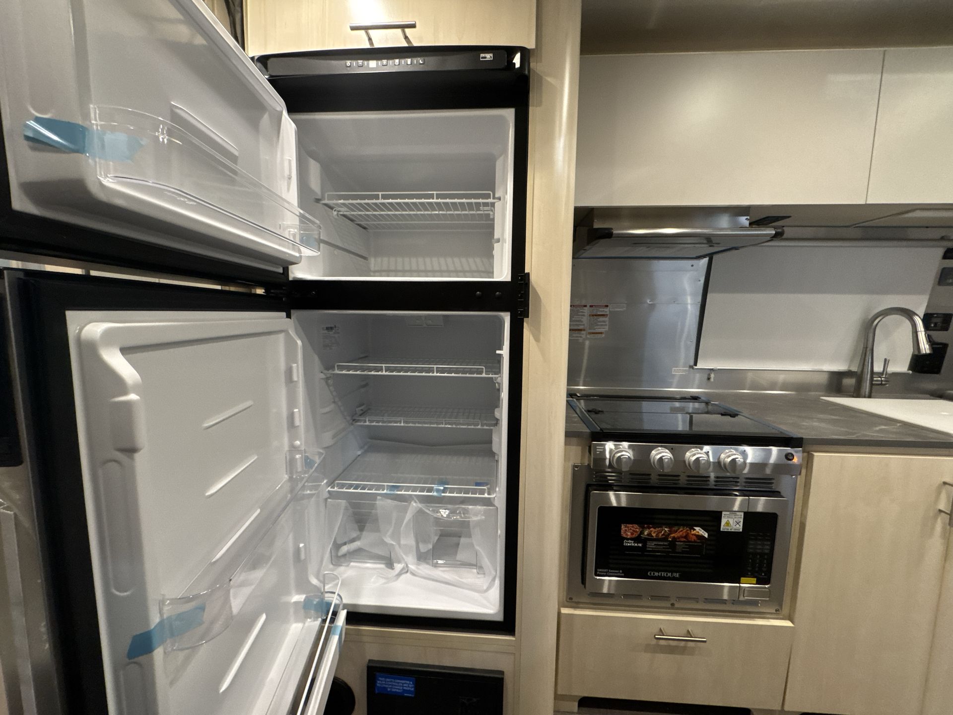 2026 Airstream 28RBT Base