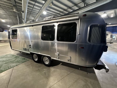 2025 Airstream 25FBQ Base