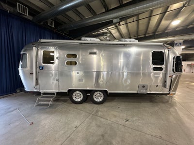 2025 Airstream 25FBQ Base
