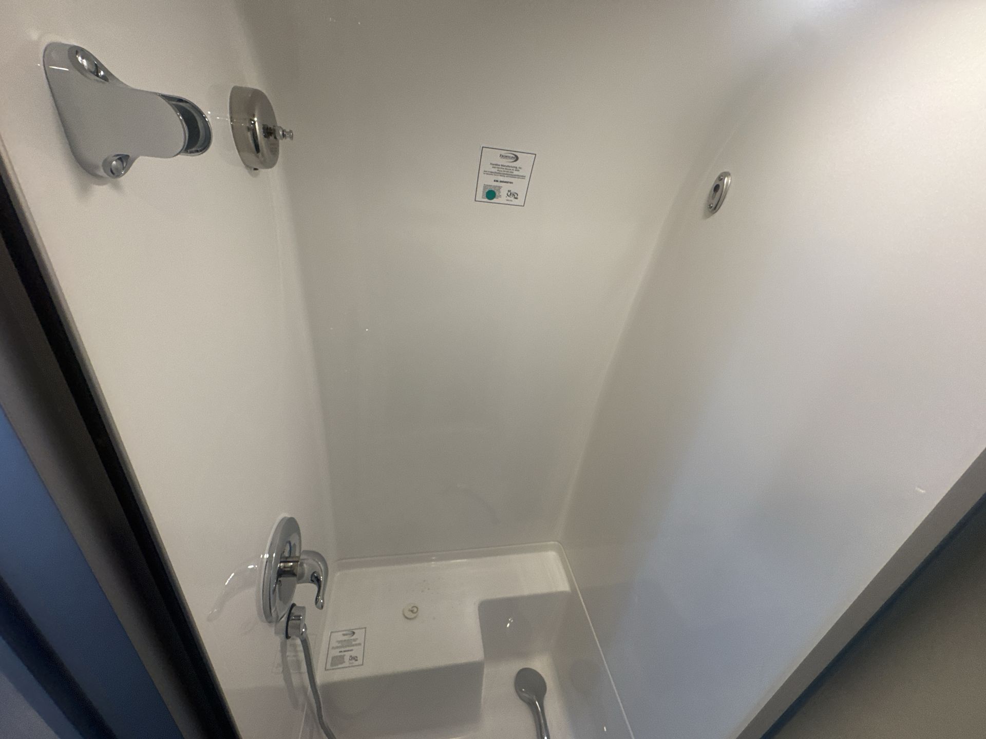 2025 Airstream 25FBT Base