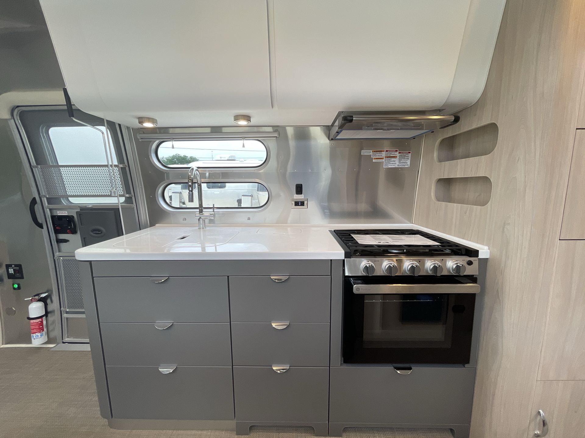 2026 Airstream 30RBT Base