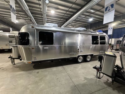 2025 Airstream 27FBQ Base