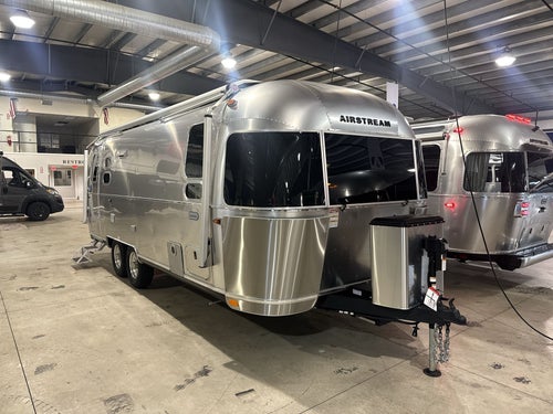 2025 Airstream 25FBQ Base