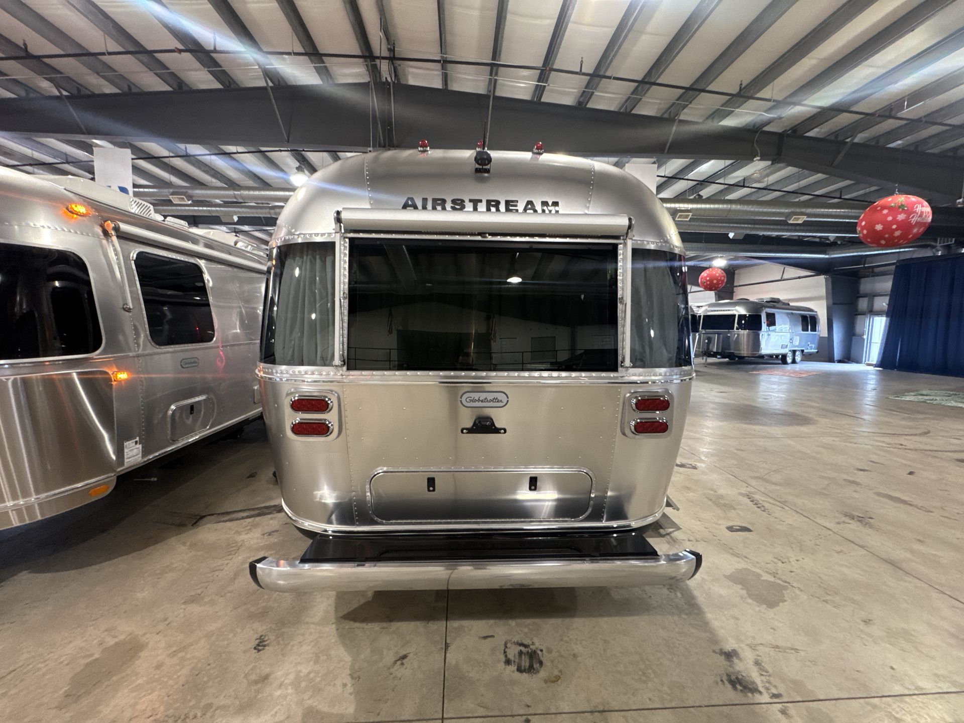 2025 Airstream 25FBQ Base