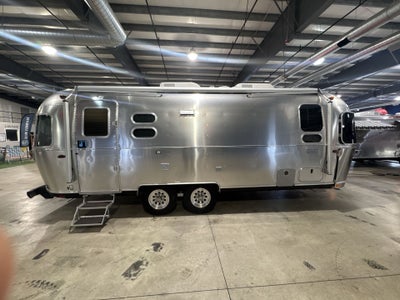 2025 Airstream 25FBQ Base