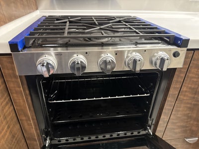 2026 Airstream 27FBT Base