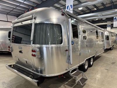 2026 Airstream 27FBT Base