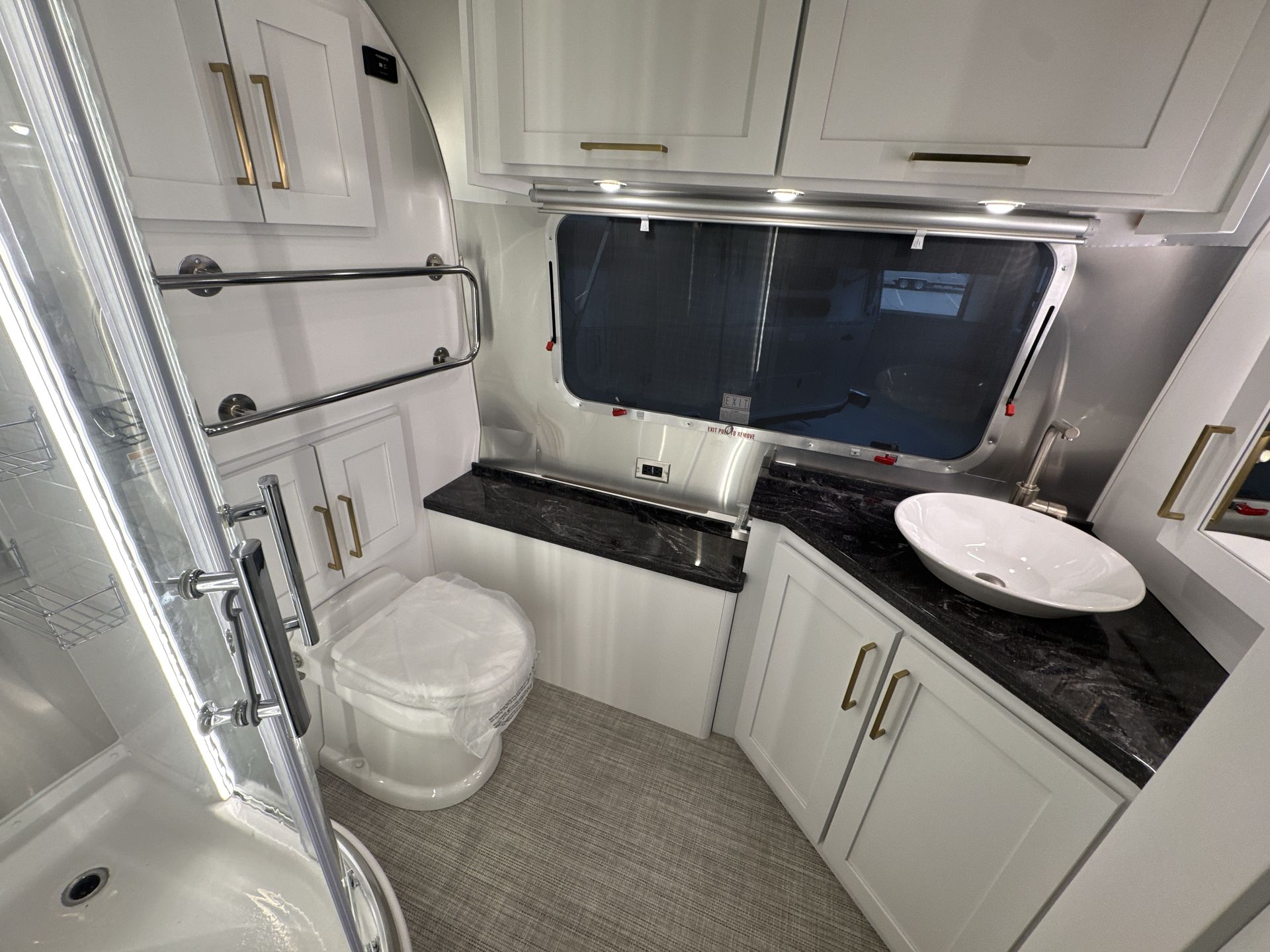 2026 Airstream 33FBT Base