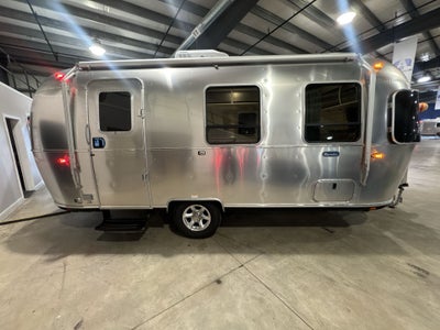 2026 Airstream 22FB Base