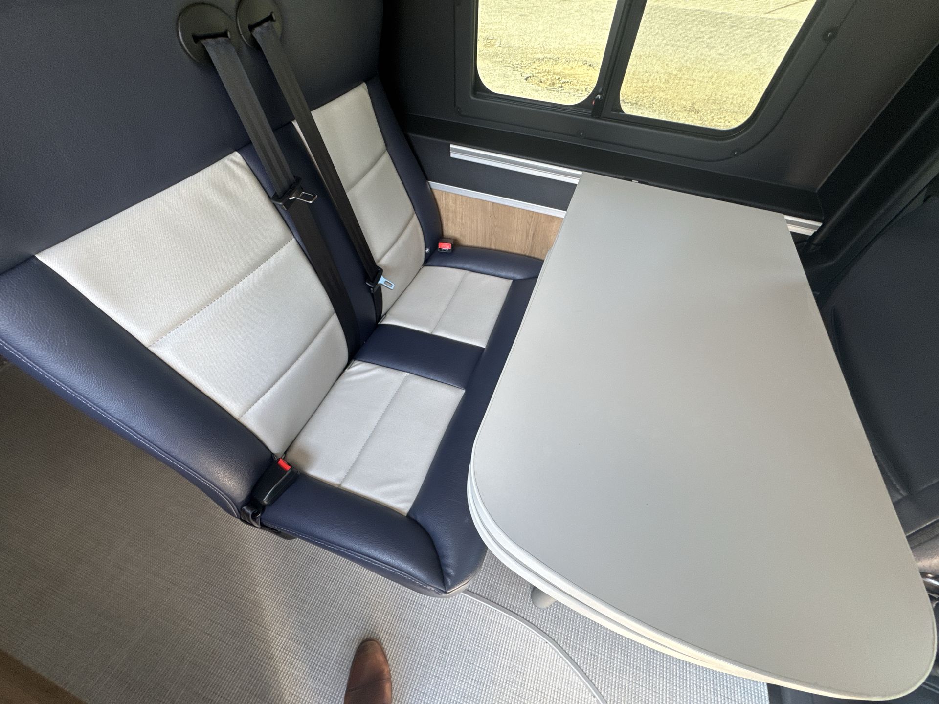 2025 Airstream Rangeline Base