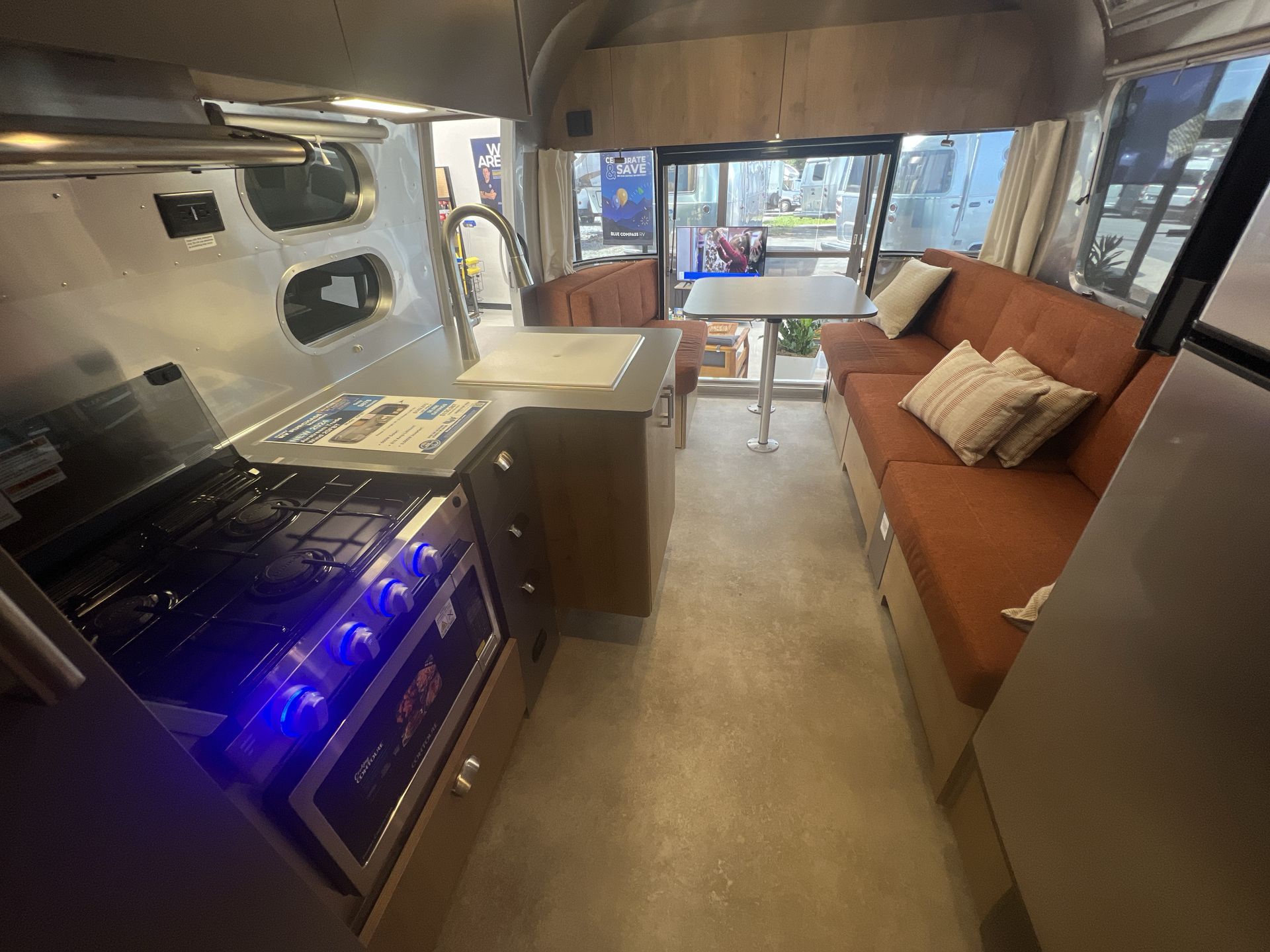 2026 Airstream 25FBT Base