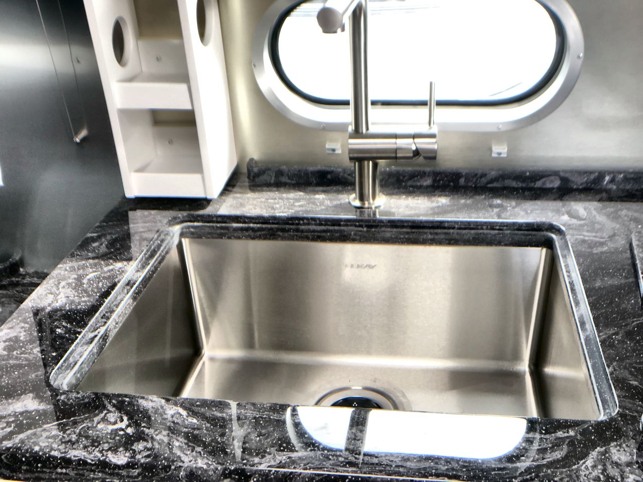 2026 Airstream 33FBT Base