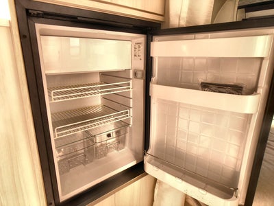 2023 Airstream 19CB Base