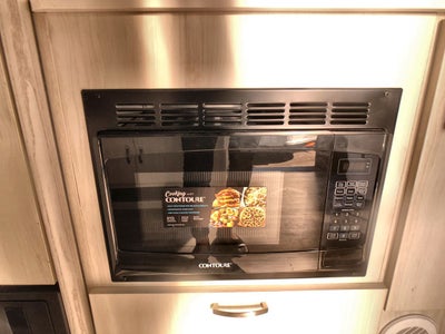 2023 Airstream 19CB Base