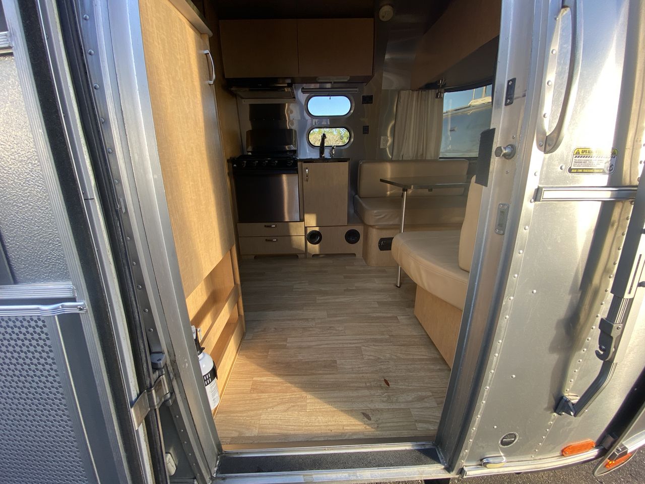 2016 Airstream 19CB Base