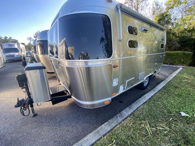 2016 Airstream 19CB Base
