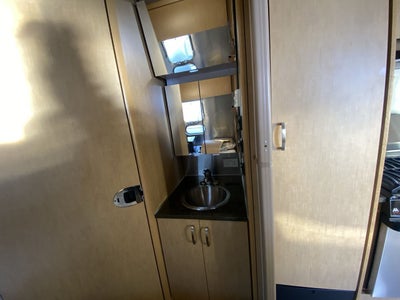 2016 Airstream 19CB Base