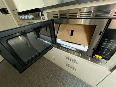 2026 Airstream 30FBBQ Base