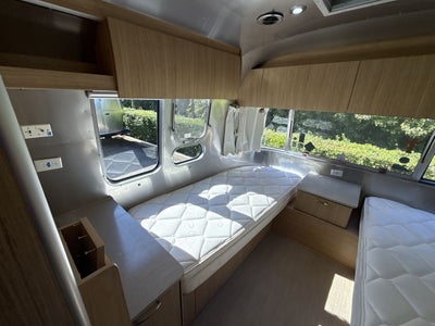 2020 Airstream 26RB (Rear Twin Bed) Base