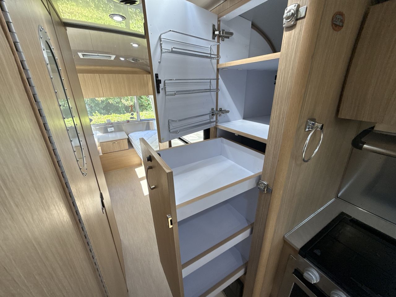 2020 Airstream 26RB (Rear Twin Bed) Base