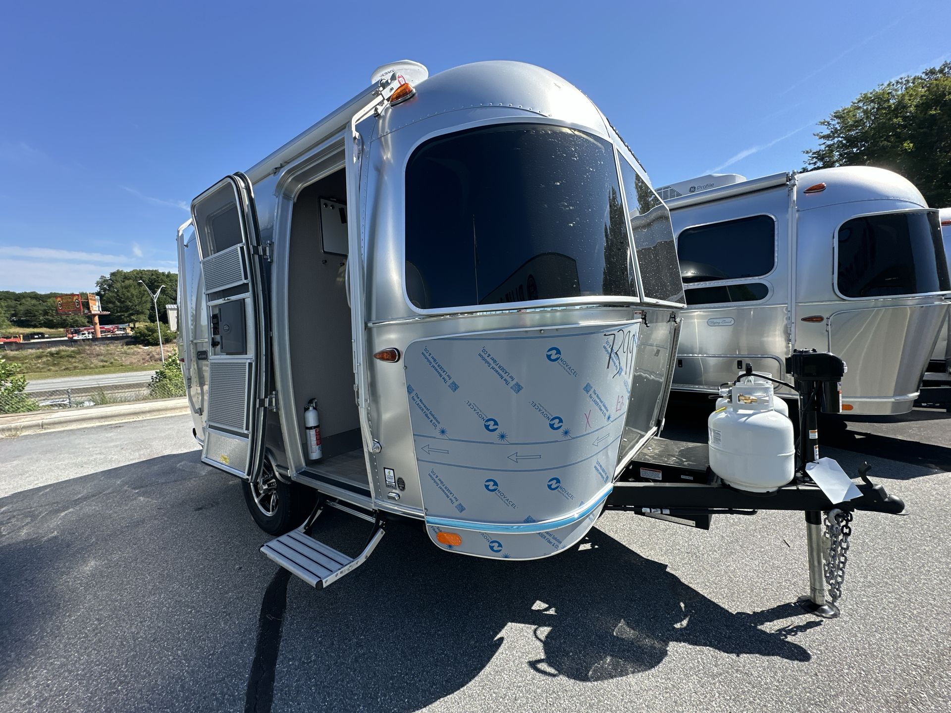2026 Airstream 16RB Base