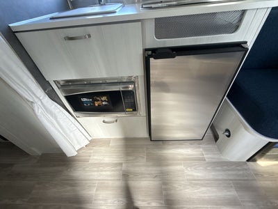 2026 Airstream 16RB Base