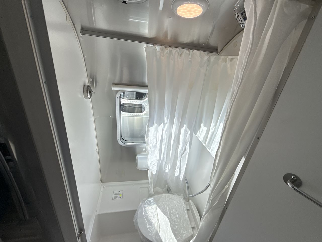 2026 Airstream 16RB Base