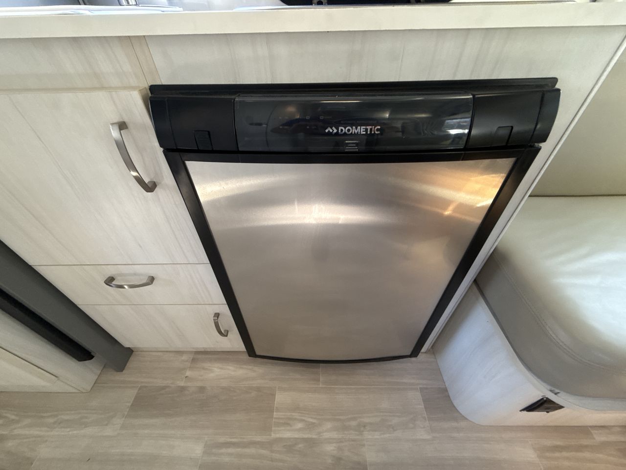 2019 Airstream 16RB Base