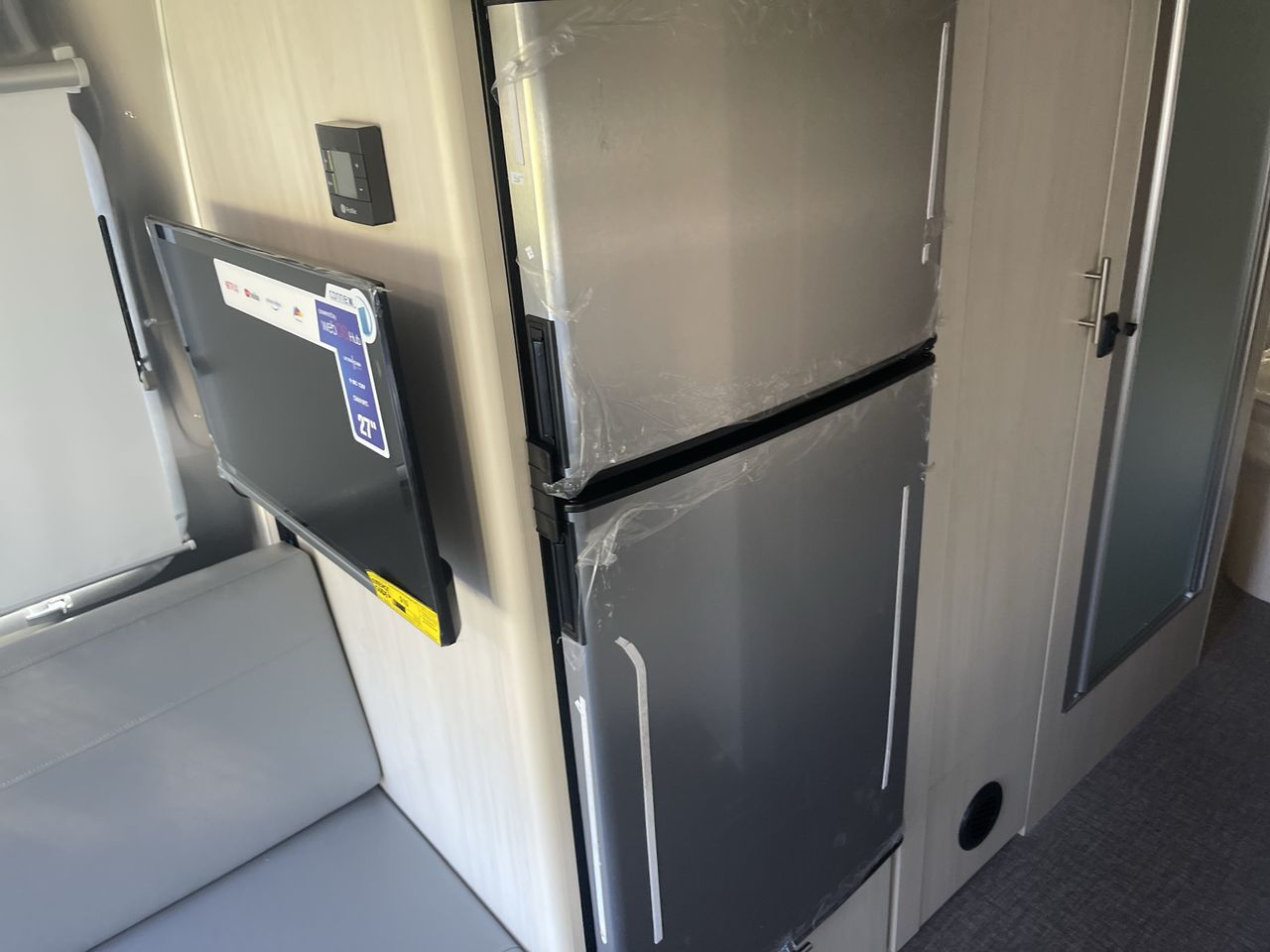 2026 Airstream 25FBQ Base