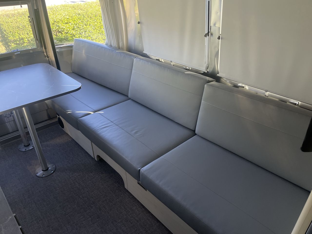 2026 Airstream 25FBQ Base