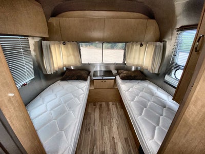 2014 Airstream 25RB Base