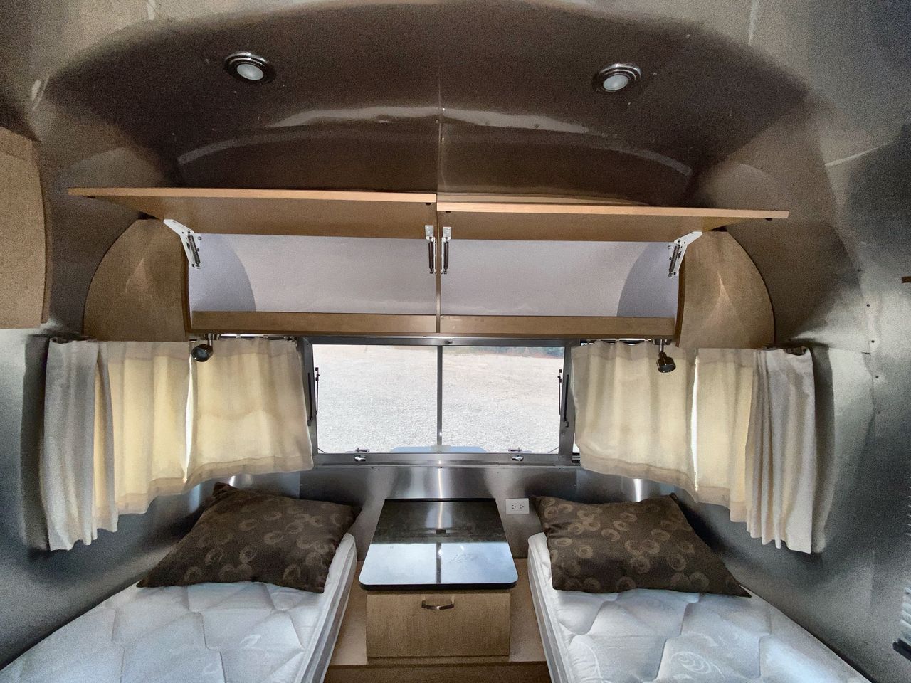 2014 Airstream 25RB Base