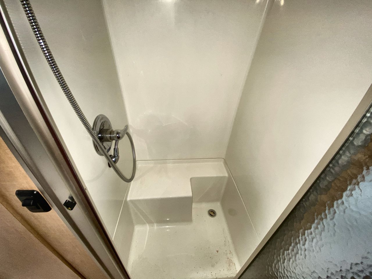 2014 Airstream 25RB Base