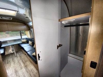 2014 Airstream 25RB Base