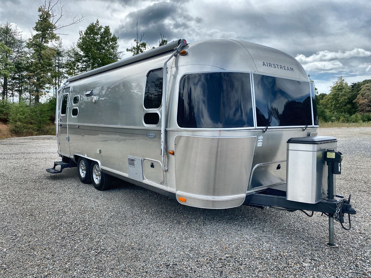 2014 Airstream 25RB Base