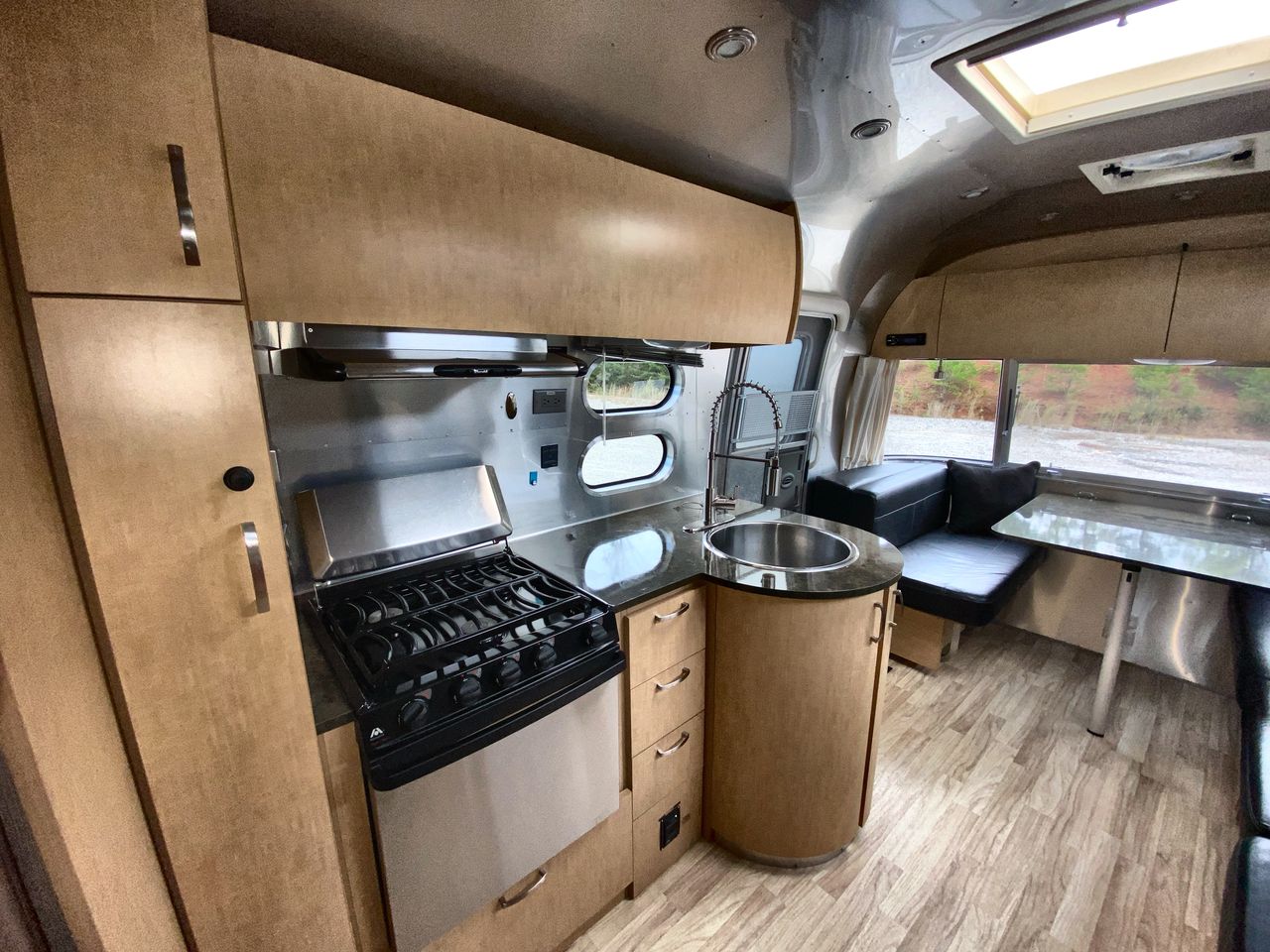 2014 Airstream 25RB Base