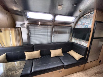 2014 Airstream 25RB Base