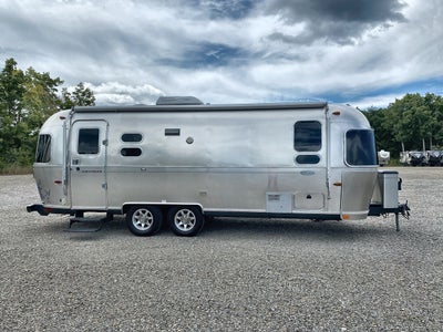 2014 Airstream 25RB Base