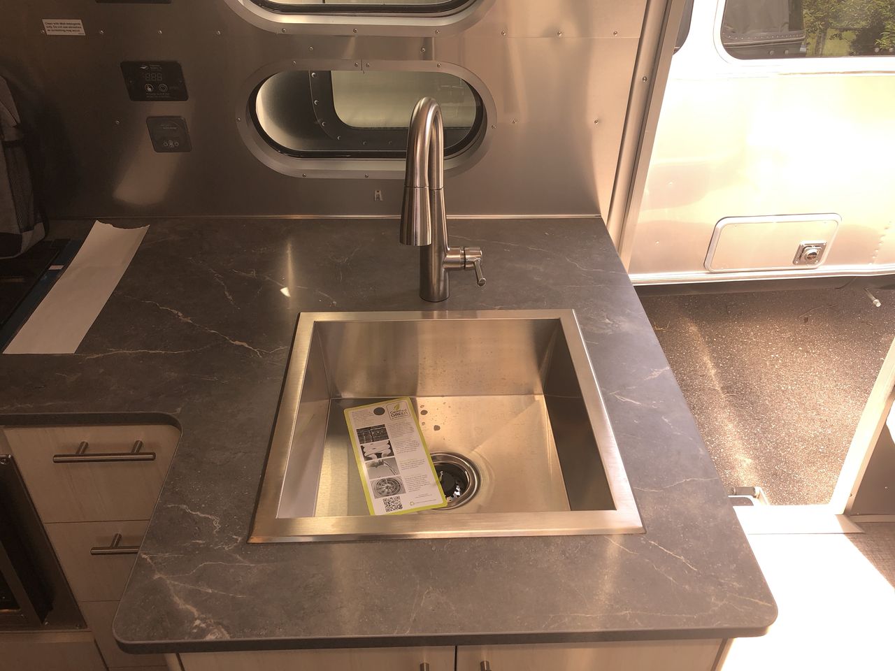 2026 Airstream 25FBT Base