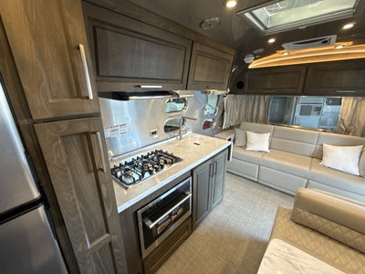 2026 Airstream 28RBQ Base