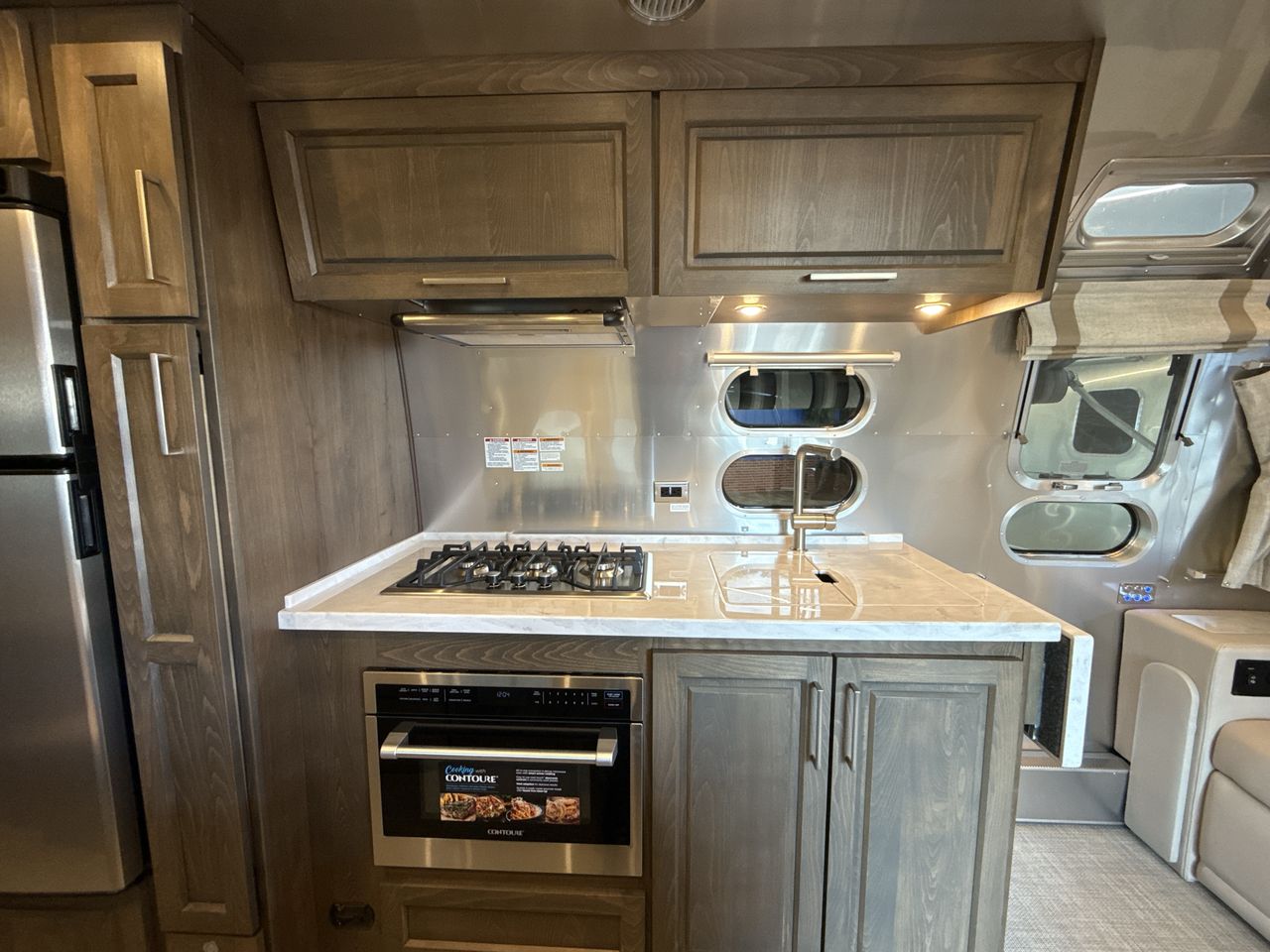 2026 Airstream 28RBQ Base