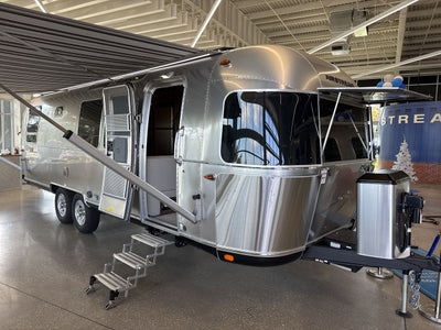 2026 Airstream 28RBQ Base
