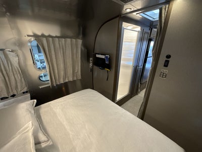 2026 Airstream 28RBQ Base