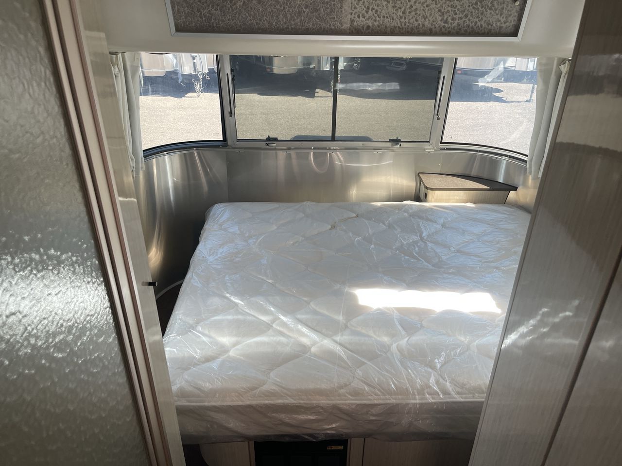 2017 Airstream 25FBQ Base