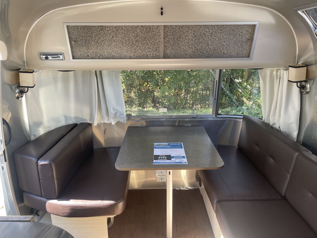 2017 Airstream 25FBQ Base