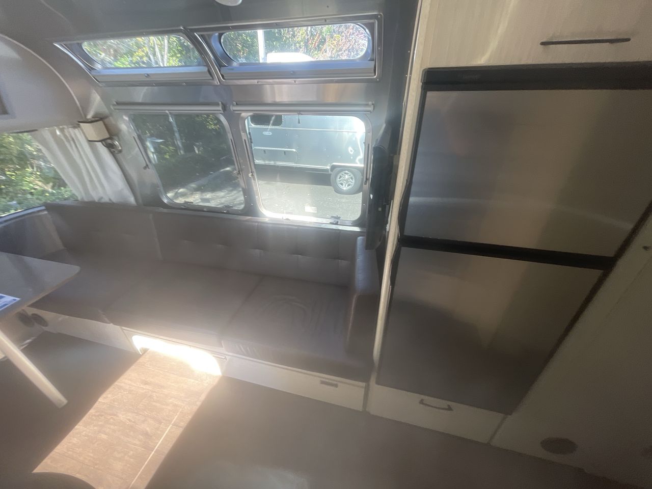 2017 Airstream 25FBQ Base