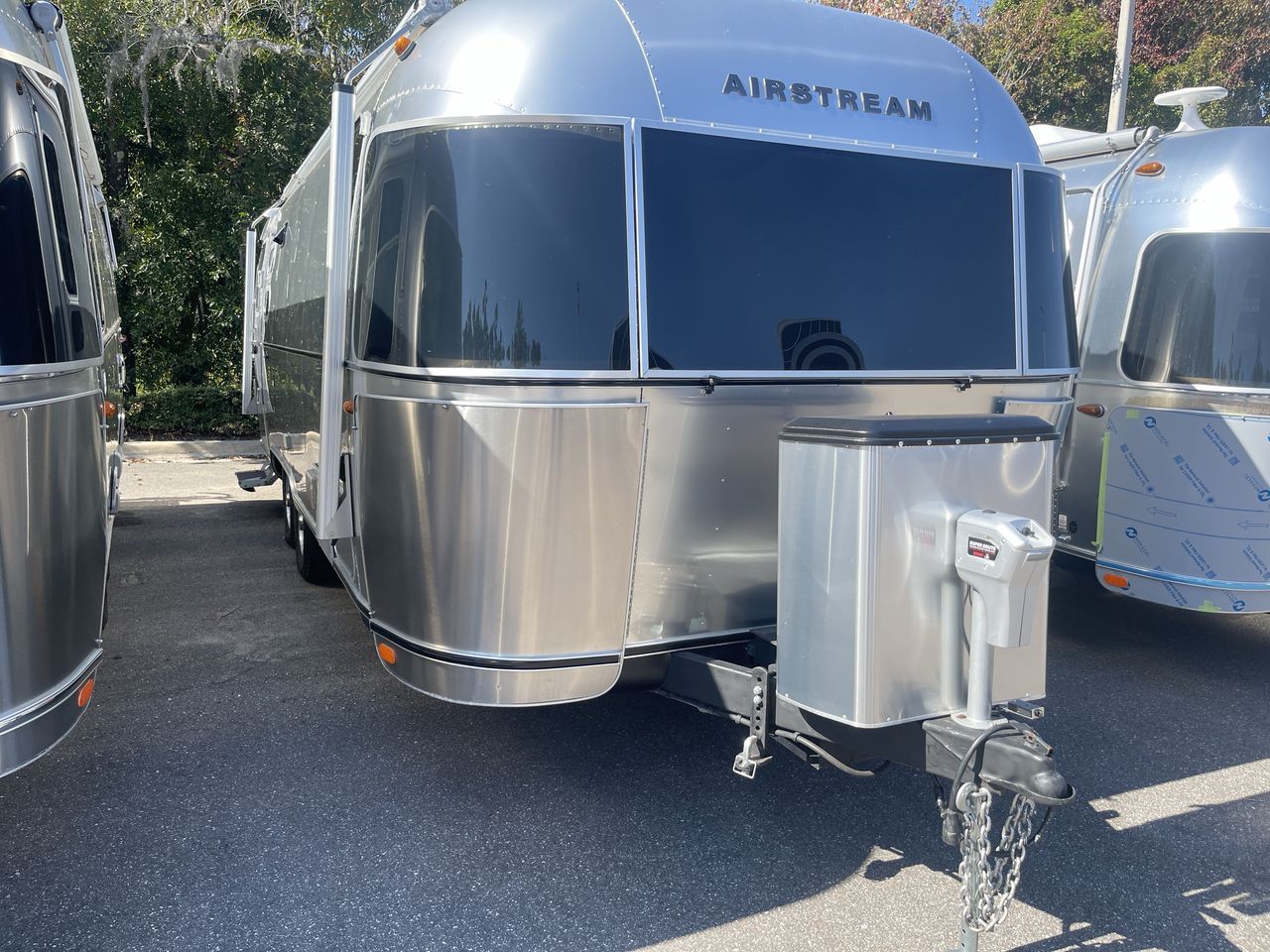 2017 Airstream 25FBQ Base