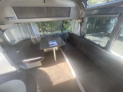 2017 Airstream 25FBQ Base
